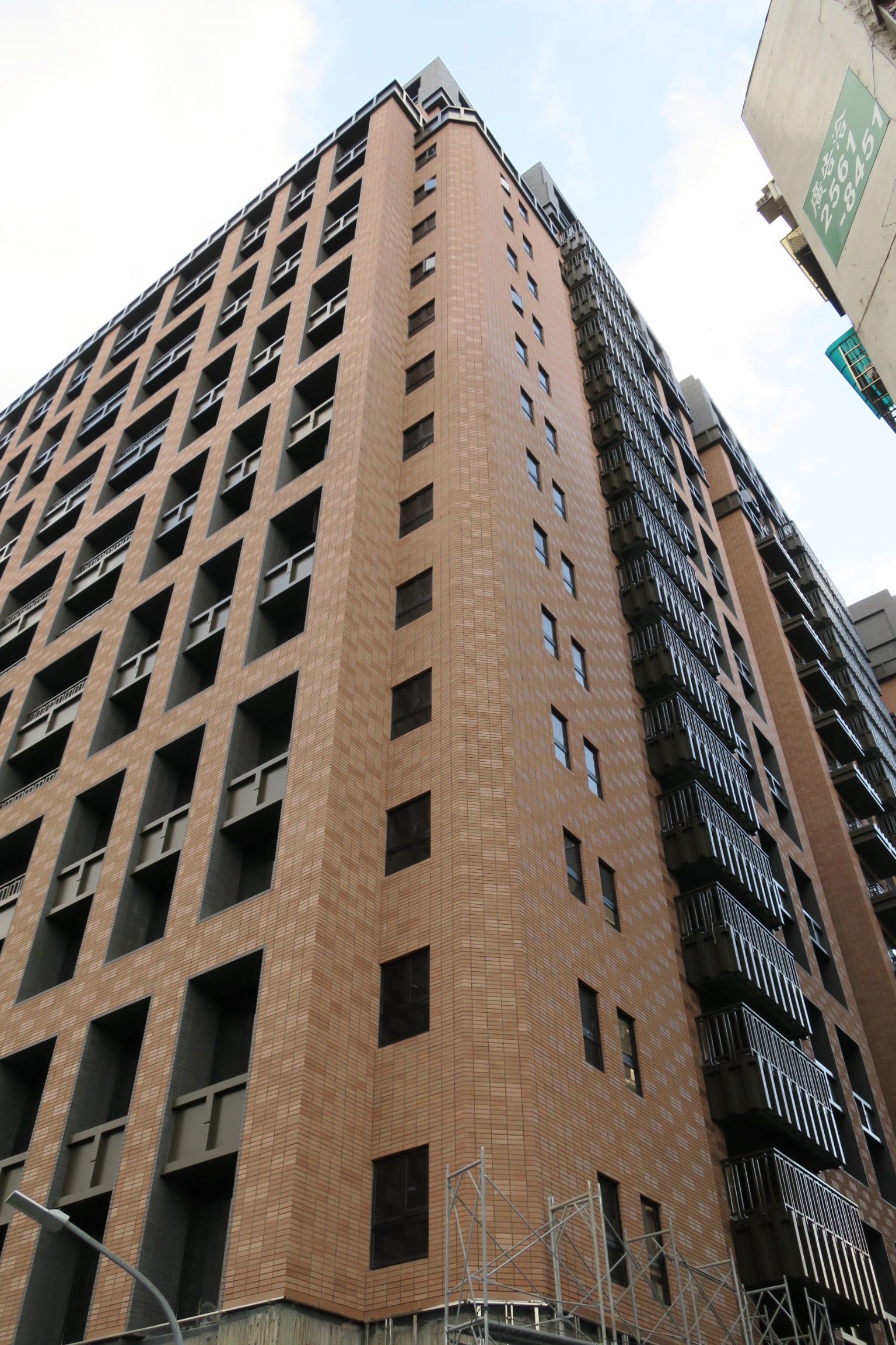 加納タイル採用 台湾ビル 建築事例